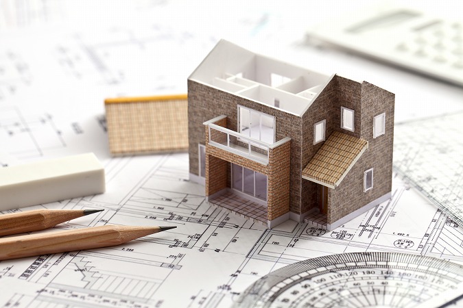 設計図と家模型